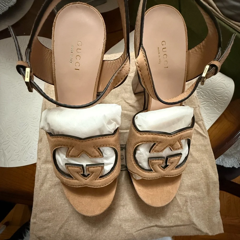 NEW Gucci Interlocking G Cut-Out Platform Sandals - Cuir Brown SIZE: EU39
(US 9) - Picture 9 of 14